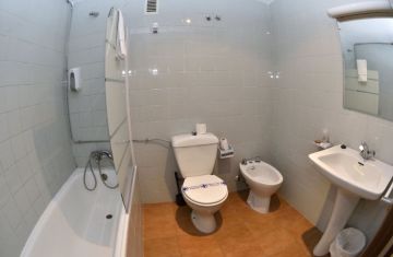 H Sierra de Arcos <br /> Bathroom