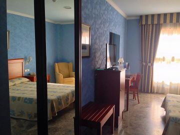 Hotel BARTOS, Almussafes MotoGP Valencia