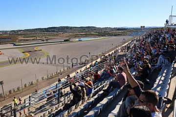 Grandstand RED MotoGP VALENCIA <br /> Circuit Ricardo Tormo