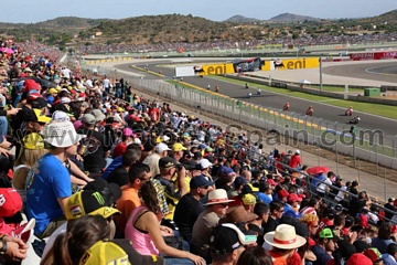 Grandstand GREEN MotoGP VALENCIA <br /> Circuit Ricardo Tormo